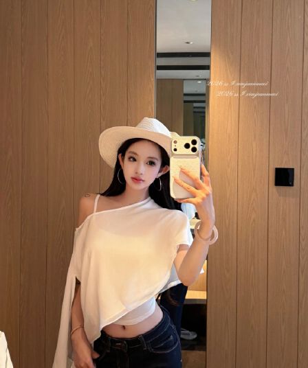 실사 정가 무고한 고백 숄 봄 여름 프랑스식 고급 센스 화이트 불규칙 비스듬한 자르다 티셔츠