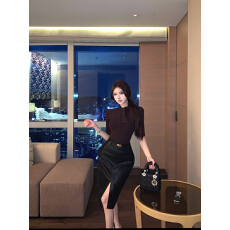 批发实拍实价高级感修身纯色<b class='q'>T</b><b class='q'>恤</b>五分<b class='q'>袖</b>上衣女+包臀PU皮半身裙辣妹套装