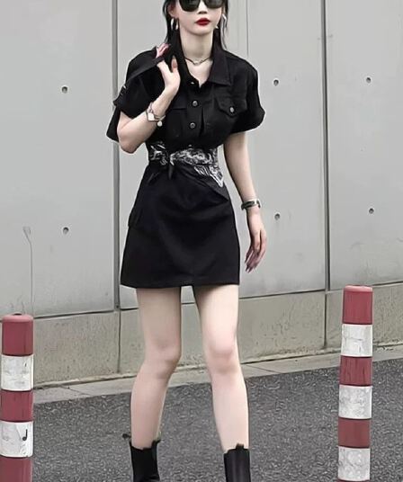로얄 자매 품격 워크웨어 검정색 데님 스커트 여성 의류 여름 새로운 패션 허리 수축 반팔 드레스 한 마디 미니 스커트