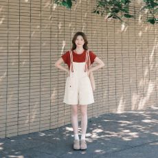 批发红色t恤工装<b class='q'>背带裤</b>套装2026新款女春夏甜酷减龄穿搭连体裤一整套