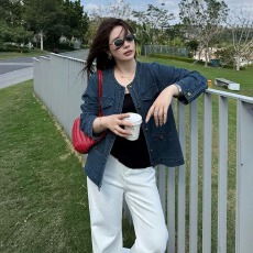 批发2026春秋季新款<b class='q'>牛仔</b><b class='q'>外套</b>女千金老钱风复古显瘦时尚甜酷夹克上衣潮