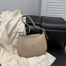 批发小众设计月牙包个性新款质感包包女蝴蝶结<b class='q'>复古</b>风腋下单肩斜挎包女