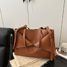 批发跨境腋下包包女式2026春夏新款潮高级感复古单肩包通勤百搭托特包