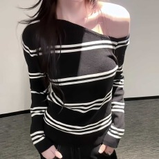 批发包芯纱韩版斜肩<b class='q'>条纹</b>长袖针织衫女秋季新款辣妹毛衣修身打底