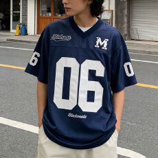 批发美式复古橄榄球服V领运动短袖<b class='q'>T</b><b class='q'>恤</b>男女缎面凉感宽松足球上衣