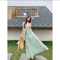 批发法式薄荷绿蕾丝吊带<b class='q'>连衣裙</b>女夏季气质收腰a字裙子海边度假风长裙
