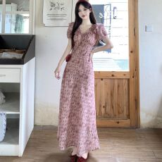 法式绝美泡泡袖波点连衣裙女夏2026年新款巨好看遮肚显瘦气质长裙