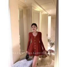 批发法式绝美高级感V领针织衫女2025春秋新款收腰显瘦气质小黑裙ins