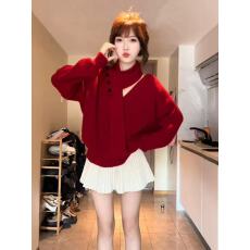 红色V领围脖毛衣秋冬女2025新款冬装女装慵懒风高级感针织衫上衣