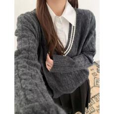 批发欧货2025<b class='q'>冬</b>季新款翻领寸衫领拼接假两件羊毛针织衫上衣女时尚百搭