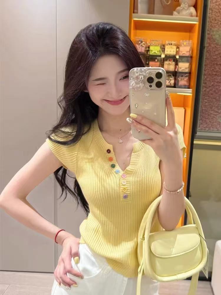 RY703# 韩版多巴胺纽扣v领针织短袖T恤女夏小香风设计感气质显瘦别致上衣