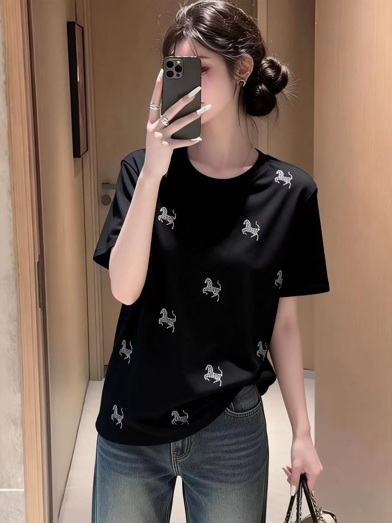 RY697# 高级感重工烫钻马年图案黑色短袖T恤女夏季新款宽松显瘦圆领上衣