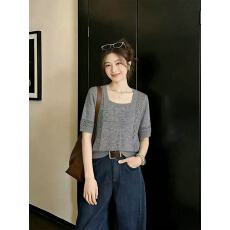 批发高级感极简风灰色<b class='q'>镂空</b>方领针织<b class='q'>衫</b>女短袖软糯休闲打底上衣女