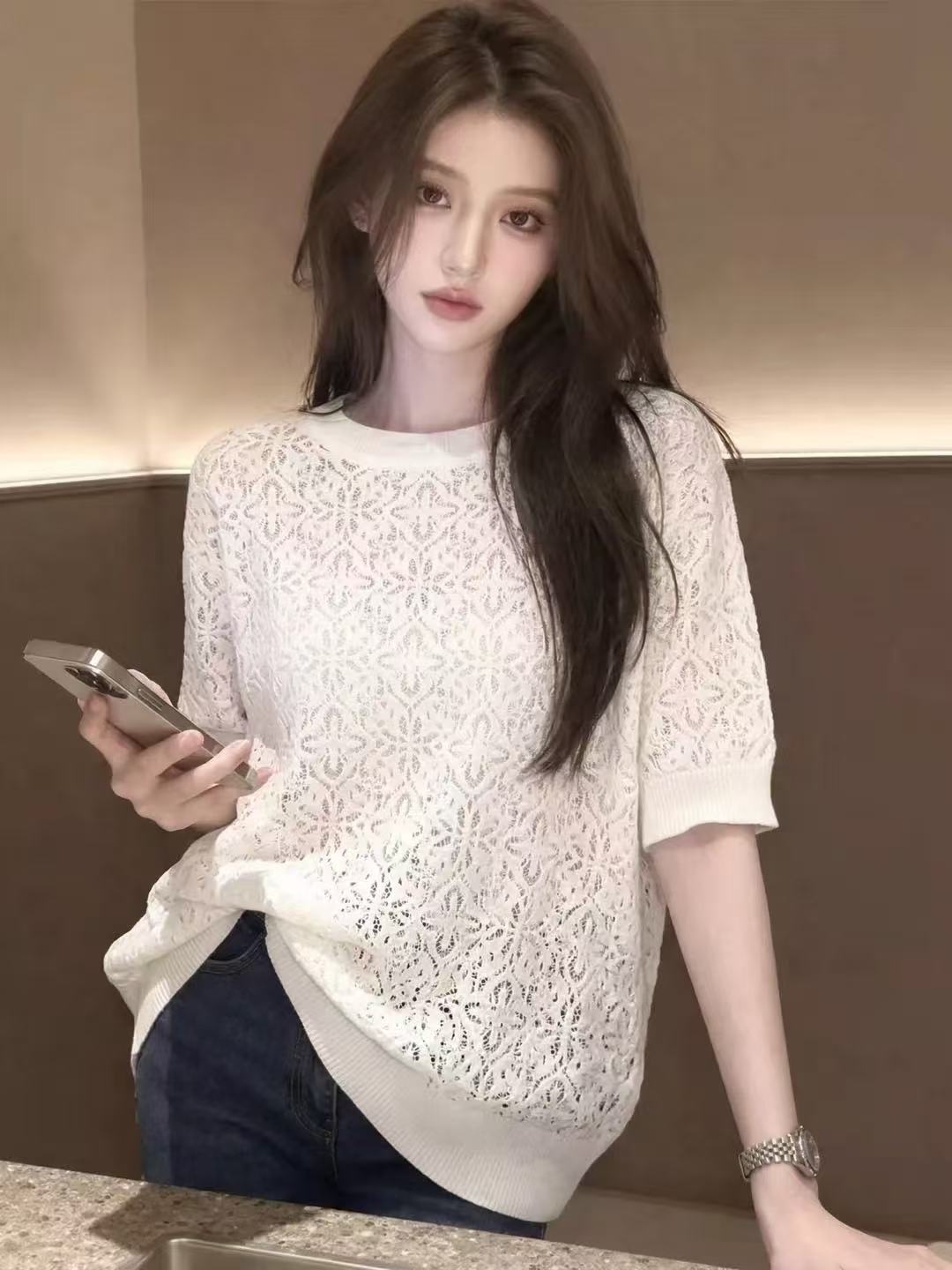 2026 여름 새로운 빛 럭셔리 바람 홀로우 아웃 니트 스웨터 여성 반팔 화이트 루즈핏 슬림해 보이는 빅 사이즈 다용도 맨위