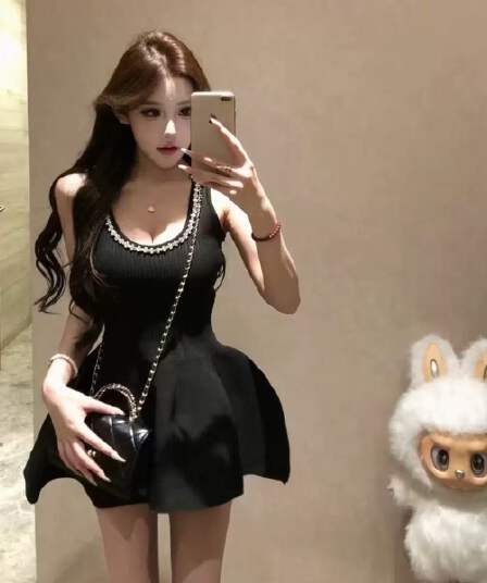 달콤함 프랑스식 Chic 무거운 작업 다이아몬드 세팅 u 칼라 니트 조끼 스커트 여성 꼬집기 허리 슬림해 보이는 꽃밭 치마 2026 여름 예복
