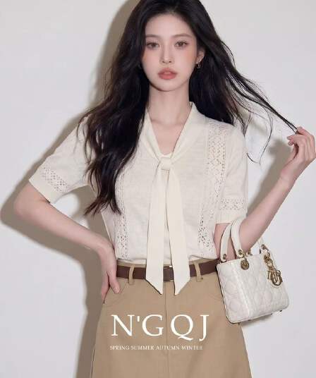 2026 여름 아름다운 착용 가져 가라. 높음 지혜 센스 미니멀리즘 레이스업 반팔 니트 티셔츠 여성 디자인 센스 패션 작은 맨위