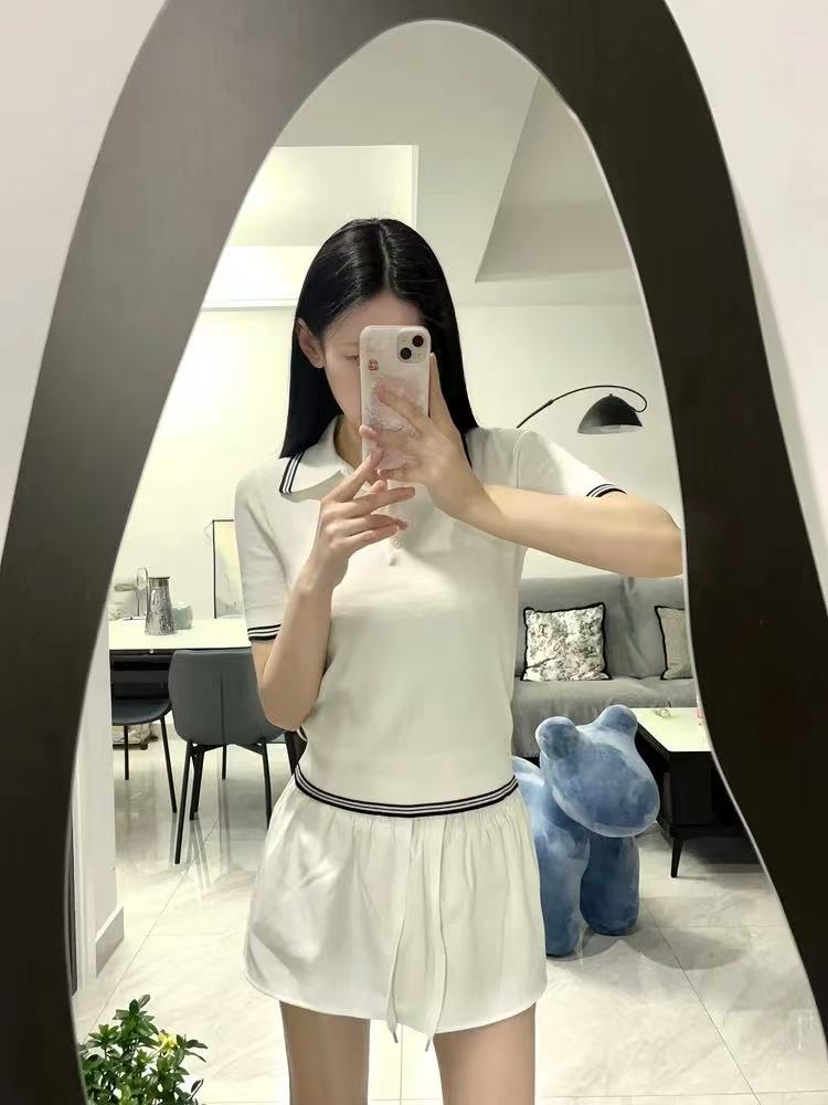 장 원 영어 같은 단락 2025 새로운 폴로 칼라 polo 여성용 짧은 소매 여름 착용 가져 가라. 학원 스타일 반소매 고유 한 작은 맨위