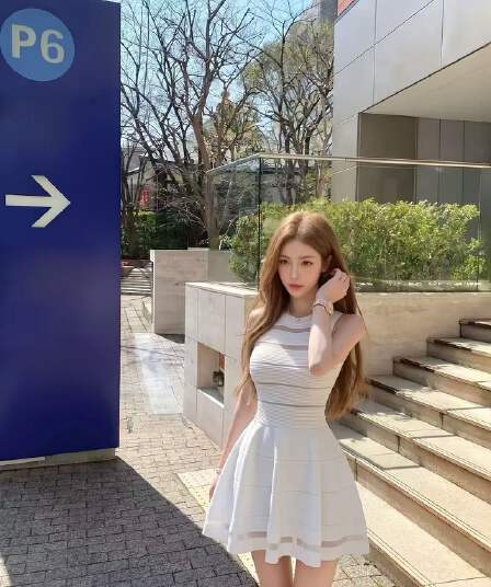 명문 여성 품격 바람 망사 패치워크 니트 여성 드레스 여름 작은 키 몸매 가꾸기 슬림해 보이는 섹시함 홀로우 아웃 미니 스커트