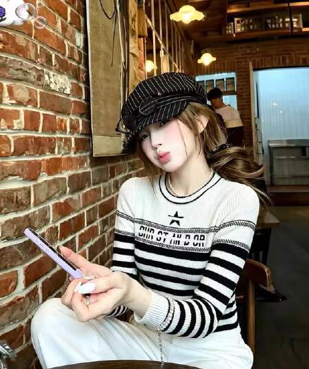 caicaii studio 명문 여성 바람 알파벳 프린트 스트라이프 긴팔 니트 스웨터 고급 센스 몸매 가꾸기 맨위 여성