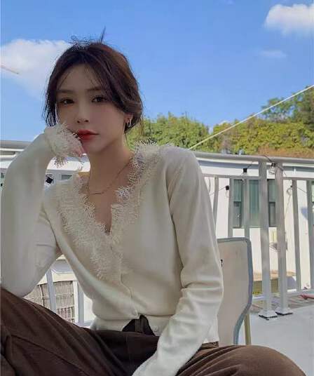 프랑스식 섹시함 몸매 가꾸기 레이스 셔츠 Chic 작은 셔츠 여성 봄 가을 빛 요리 한 달콤한 핫걸 쇼트 스타일 고유 한 아름다운 작은 맨위