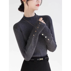 批发深灰色半高领<b class='q'>针织</b><b class='q'>打底衫</b>女秋冬内搭可外穿高级感上衣洋气修身毛衣