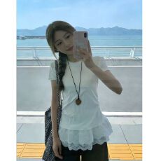 批发韩系蕾丝花边拼接下摆短袖t恤女夏季新款绝美<b class='q'>时尚</b>内搭气质上衣ins