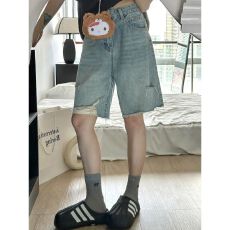 批发破洞牛仔短<b class='q'>裤</b>女夏<b class='q'>大码</b>胖mm高腰宽松显瘦梨形身材直筒阔腿五分中<b class='q'>裤</b>