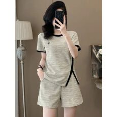 批发设计感<b class='q'>气质</b>休闲<b class='q'>运动服</b>套装女夏新款不规则上衣短裤两件套