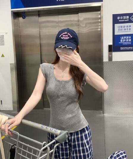 1 1 순면 리브 210 그램 반팔 티셔츠 여성 의류 여름 새로운 디자인 센스 작은 날다 소매 u 칼라 맨위