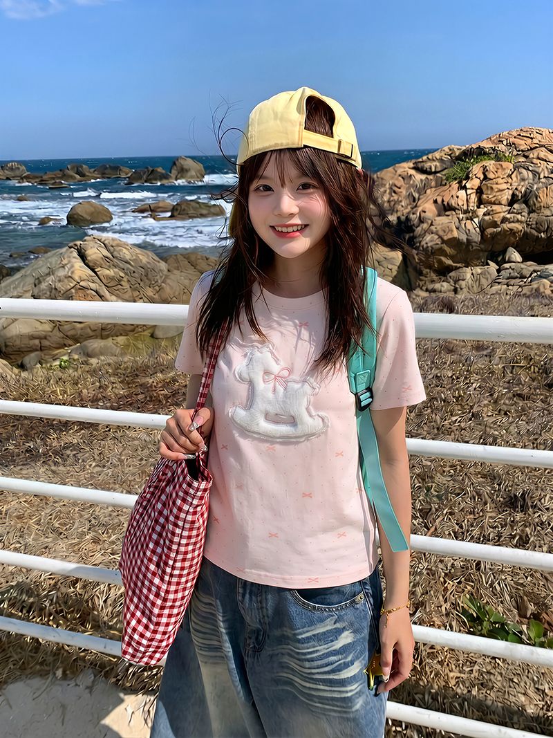 반팔 티셔츠 여성 의류 여름 새로운 한 부서 긍정적 인 어깨 디자인 센스 만화 가시 자수 라운드 넥 맨위