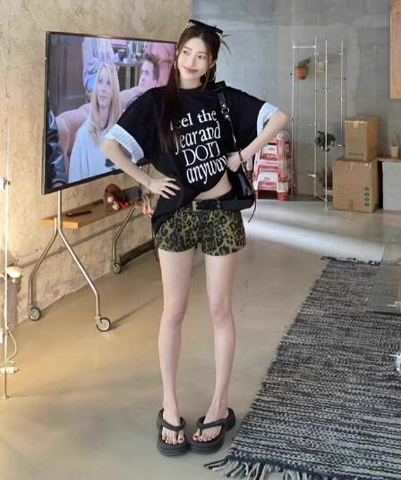 원본 품질 루즈핏 스트라이프 패치워크 느긋한 바람 알파벳 프린트 반팔 티셔츠