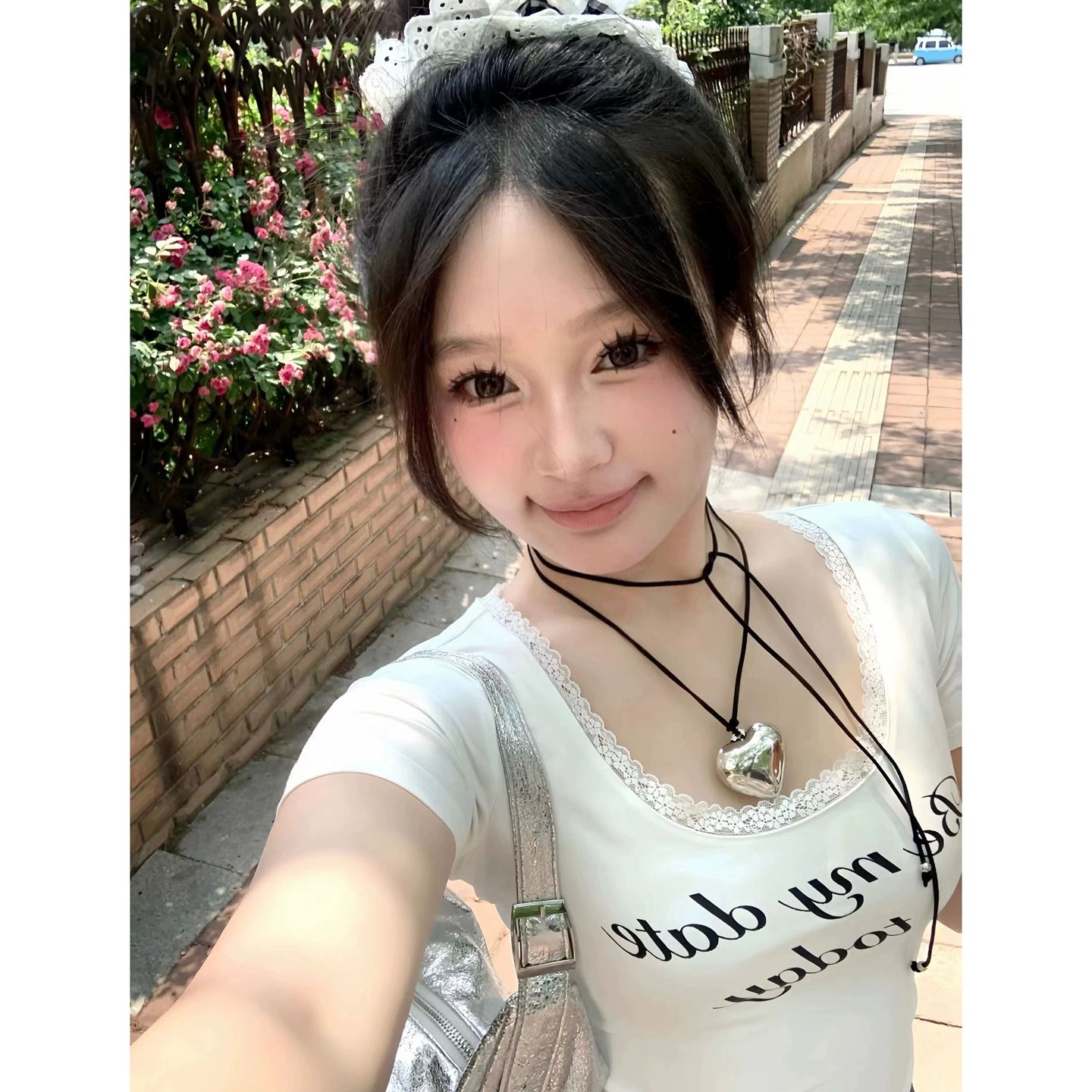 원본 품질 반팔 티셔츠 여성 여름 디자인 센스 핫걸 몸매 가꾸기 쇼트 스타일 맨위