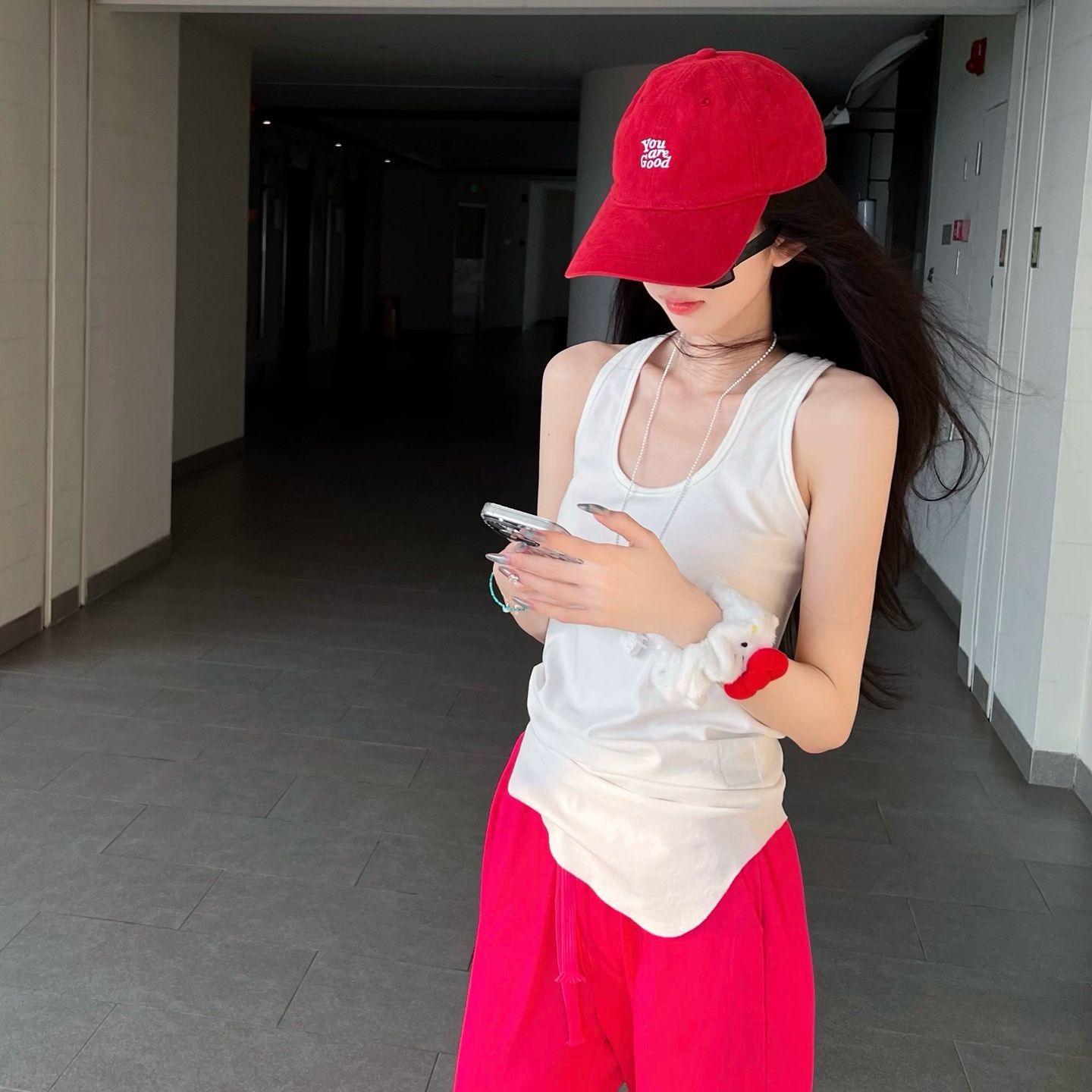 원본 품질 밑단 라디안 미니멀리즘 u 칼라 신축성 허리 수축 단어 조끼 여성