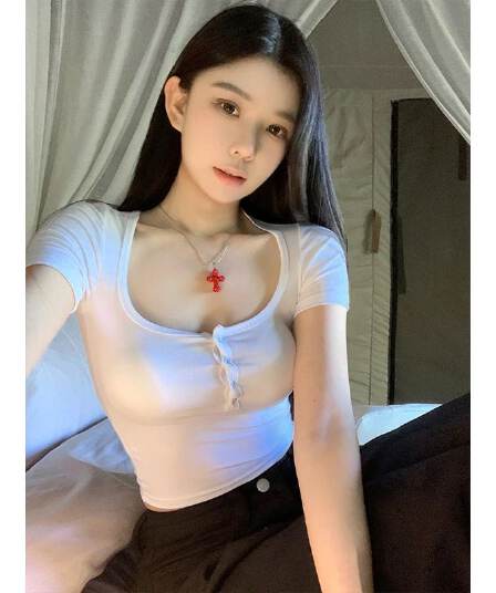 모달 260 그램 달콤한 매운맛 순수한 욕망 타이트 단추 긍정적 인 어깨 반팔 아메리칸 섹시함 캐주얼 몸매 가꾸기 슬림해 보이는 맨위