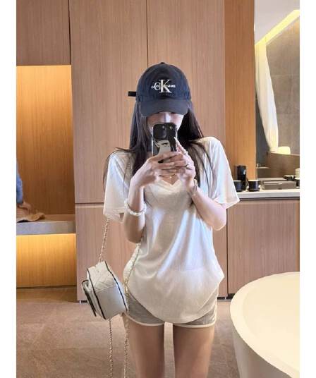 원본 것 반팔 티셔츠 여성 여름 다용도 V넥 디자인 센스 맨위