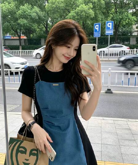레트로 패치워크 배색 허리 수축 슬림해 보이는 여성 드레스 여름 디자인 센스 작은 대중 페이크 레이어드 반팔 한 마디 치마