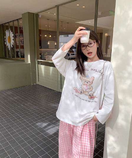 21 순면 210 그램 가을 의상 긴팔 티셔츠 여성 루즈핏 맨위 프린트