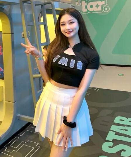 원본 품질 페이크 레이어드 디자인 센스 Chic 반팔 티셔츠 쇼트 스타일 핫걸 맨위