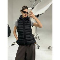 批发<b class='q'>韩国</b>羽绒马甲女2026新款冬季保暖白鸭绒背心时尚百搭坎肩面包服