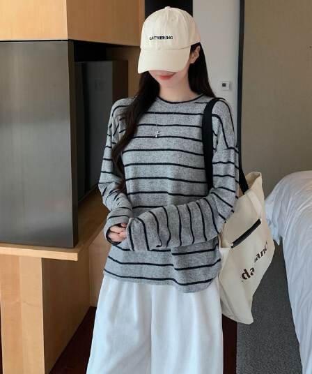 라운드 넥 스트라이프 배색 chic 루즈핏 후드티 여성 2026 봄 가을 프랑스식 레트로 느긋한 풍차 털 보온 맨위