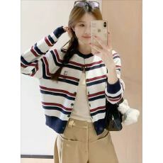 批发秋装<b class='q'>短款</b>小香风条纹针织开衫外套早秋女装2025新款秋季<b class='q'>针织衫</b>上衣