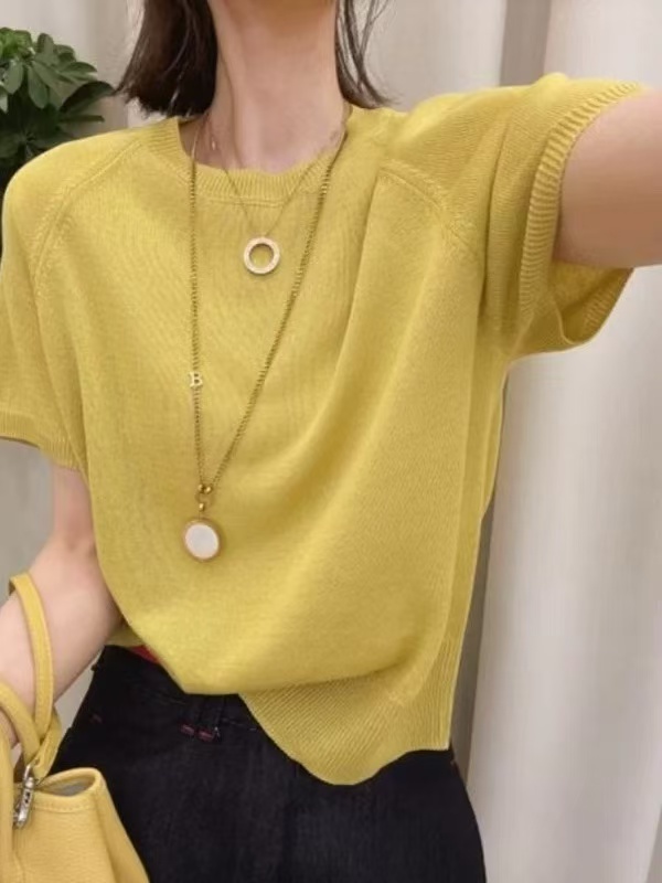 품격 단색 라운드 넥 반팔 얇은 스타일 니트 스웨터 여성 여름 패션 다용도 루즈핏 슬림해 보이는 미니멀리즘 풀오버 맨위