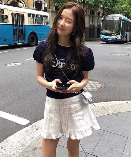 프랑스식 달콤한 스타일 자카드 홀로우 아웃 반팔 니트 스웨터 여성 여름 작은 키 착용 가져 가라. 고유 한 아름다운 쇼트 스타일 맨위