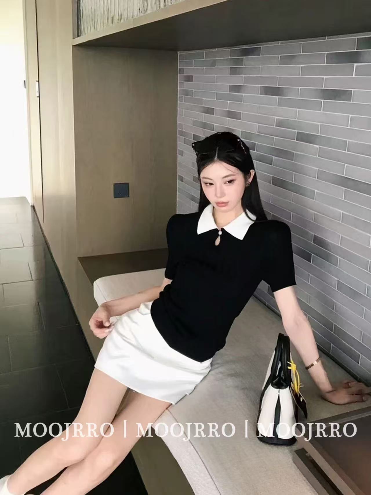 검정색 폴로 칼라 반팔 티셔츠 여성 여름 프랑스식 고급 센스 핫걸 몸매 가꾸기 슬림해 보이는 작은 키 쇼트 스타일 니트 맨위