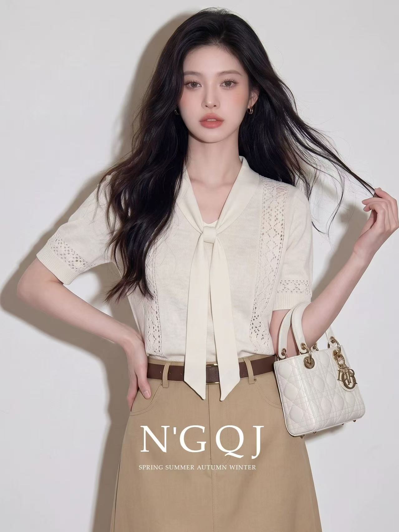 2026 여름 아름다운 착용 가져 가라. 높음 지혜 센스 미니멀리즘 레이스업 반팔 니트 티셔츠 여성 디자인 센스 패션 작은 맨위