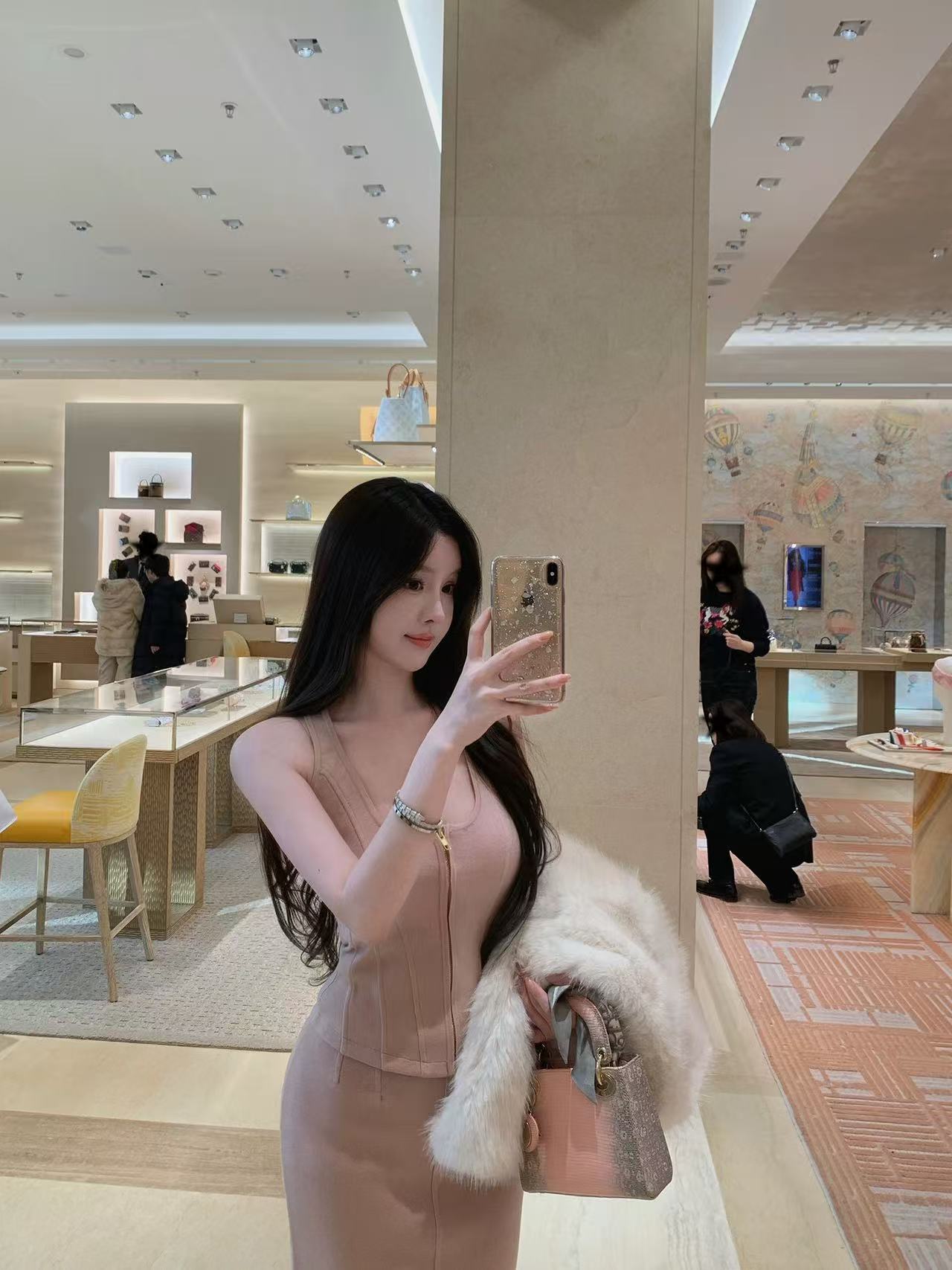 the swan 부문 피닉스 빛 럭셔리 부드러운 향기로운 부드러운 입력 구두 고급 공예 u 칼라 조끼 니트 맨위 반 스커트