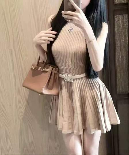 프랑스식 미니멀리즘 명문 여성 품격 플리츠 니트 여성 드레스 여름 섹션 스와로브스키 벨트 허리 수축 작은 키 민소매 치마