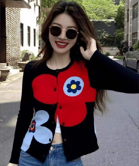 니트 오픈 가디건 여성 가을 2026 작은 대중 고급 센스 배색 슬림해 보이는 긴팔 부드러운 찹쌀 검정색 꽃 스웨터 맨위 여성