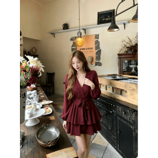 批发纯色显瘦A字短裤裙女秋季新款女装宽松<b class='q'>高腰</b>交叉V领长袖绑带<b class='q'>连衣裙</b>