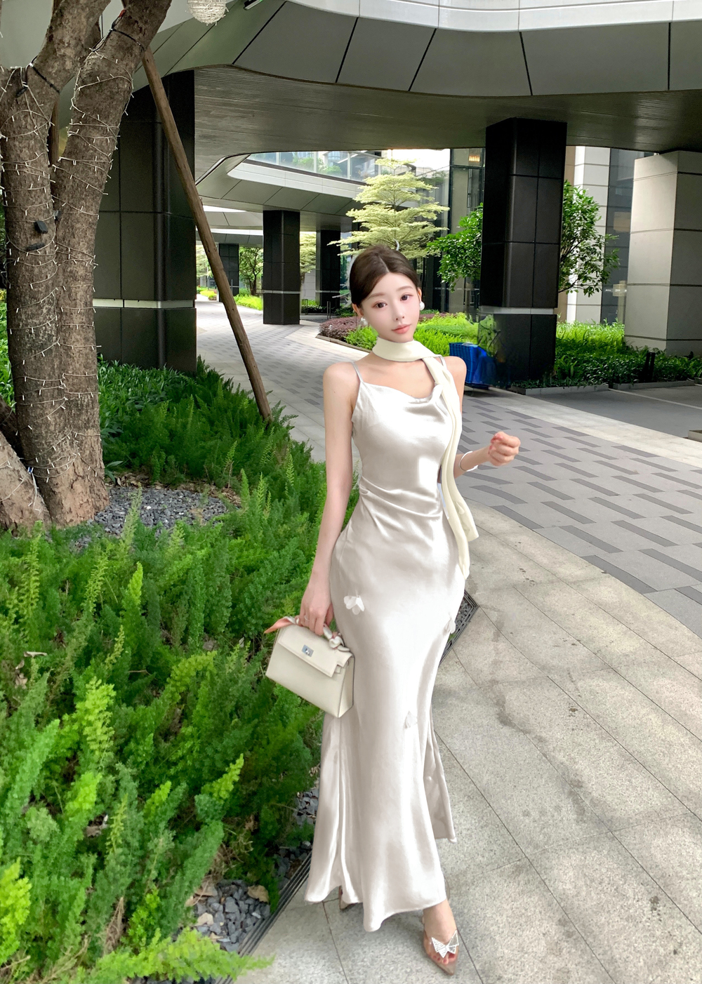 실사 프랑스식 빛 럭셔리 품격 흔들다 칼라 인어 꼬리 슬립 여성 드레스 여름 명문 여성 몸매 가꾸기 연회 예복 투피스 세트